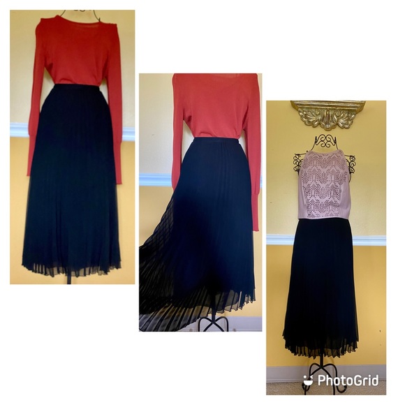 WHBM pleated midi skirt - Picture 6 of 9